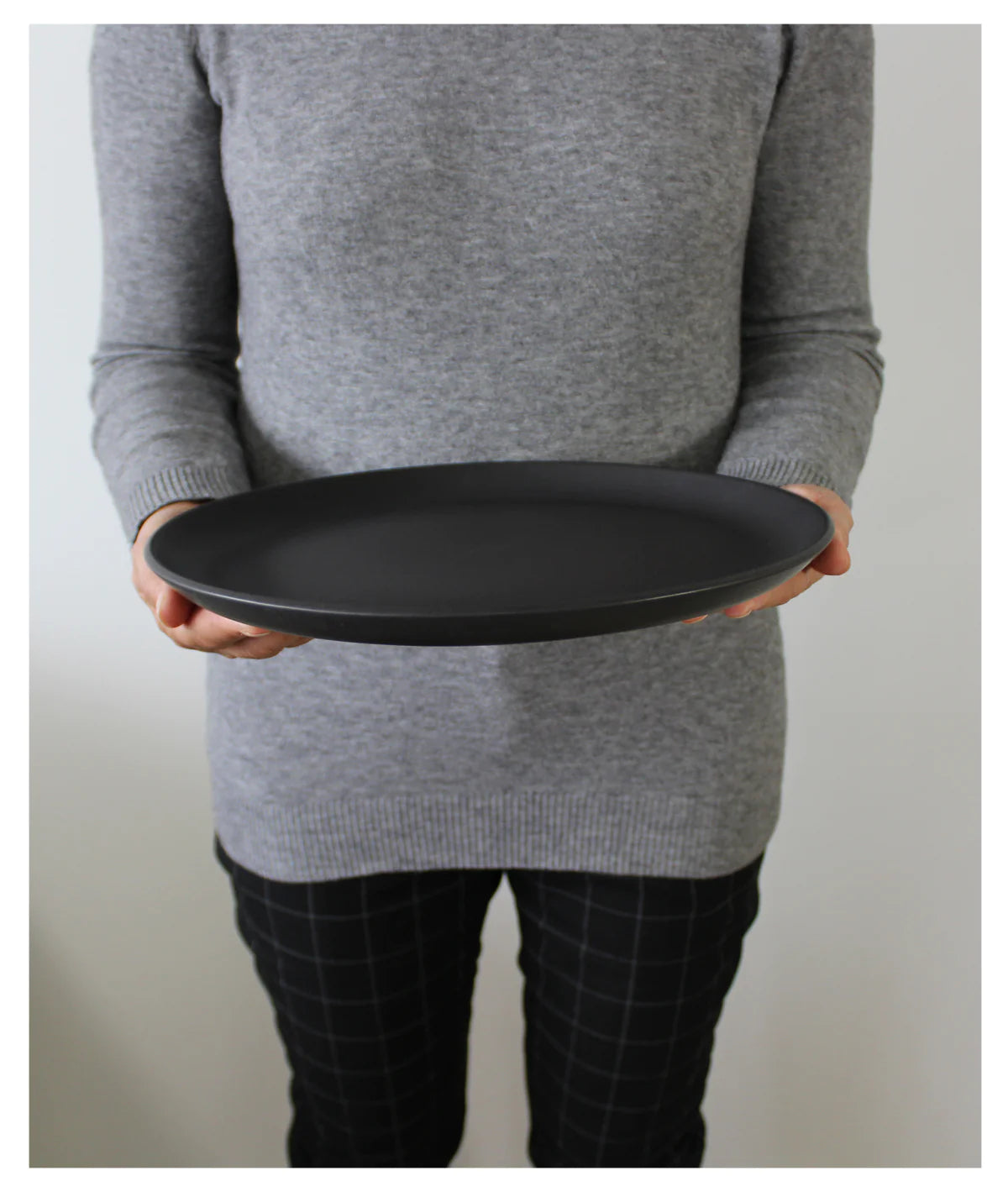 Matte Black Dinner Plate