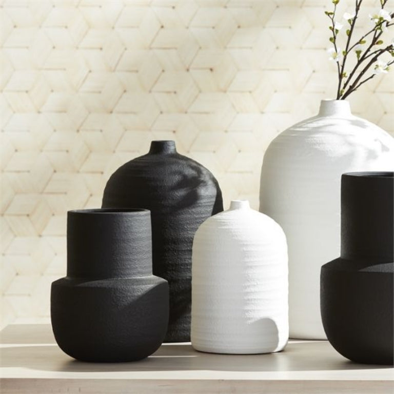 Colton Vase Medium, Black