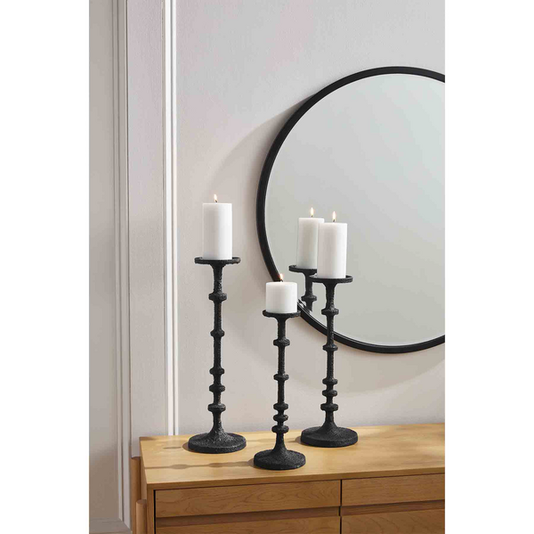 Black Candlestick, Medium